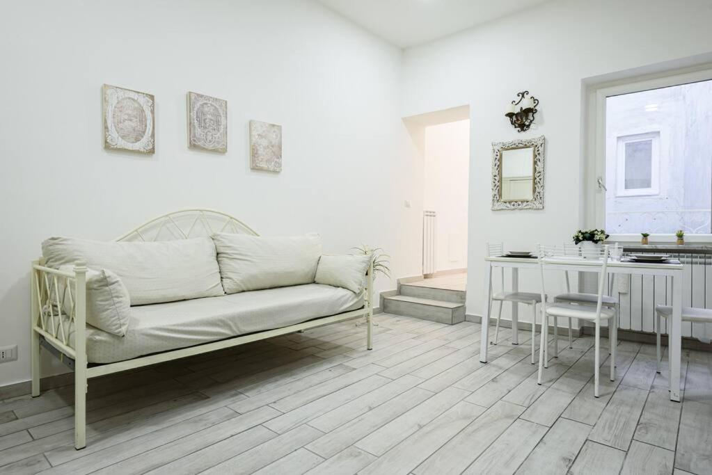 Ferienwohnung A Due Passi Da Toledo Neapel Exterior foto